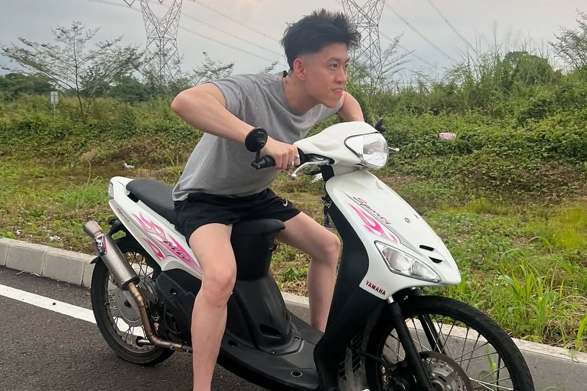 Lirik Lagu She Kolaborasi Apik Rich Brian dan Kurtis Wells